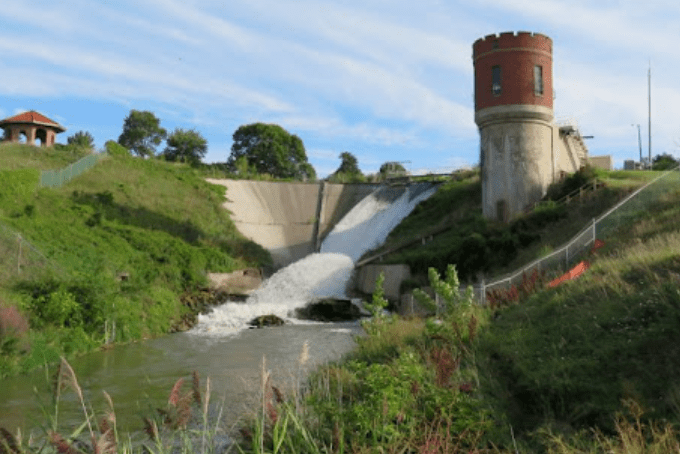 Kearney canal spillway